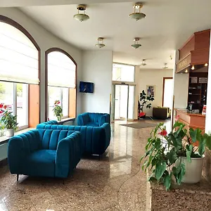 Avion Hotel