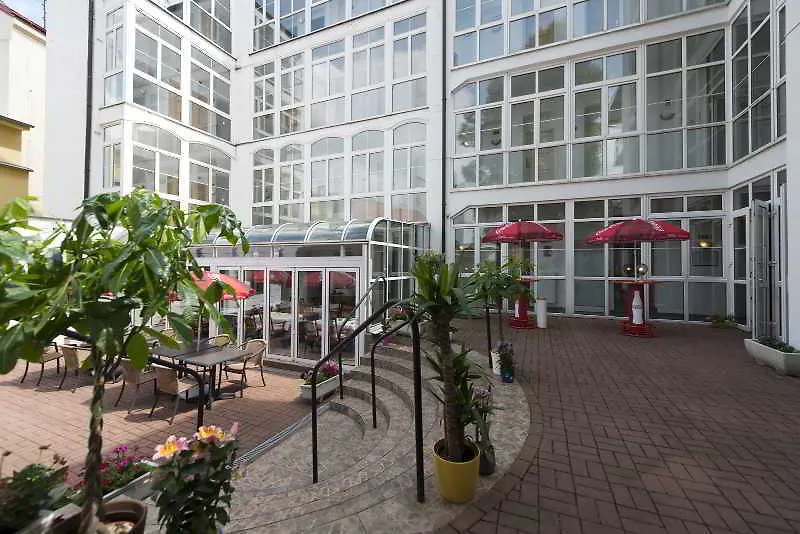 Eurowings Hotel Praga 3*,